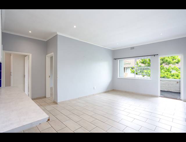 2 BEDROOM APARTMENT FOR SALE IN KENILWORTH